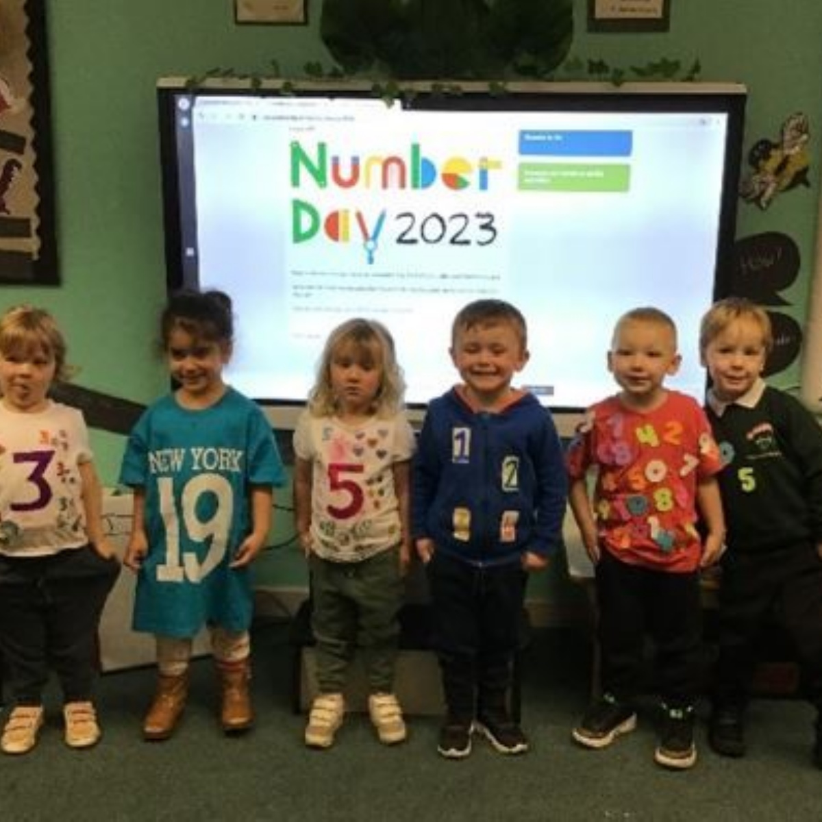 Holgate Primary and Nursery Nursery Enjoy NSPCC Numbers Day